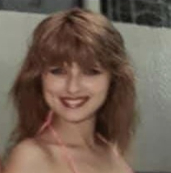 Meet your Posher, Slynn - Picture 1 of 1